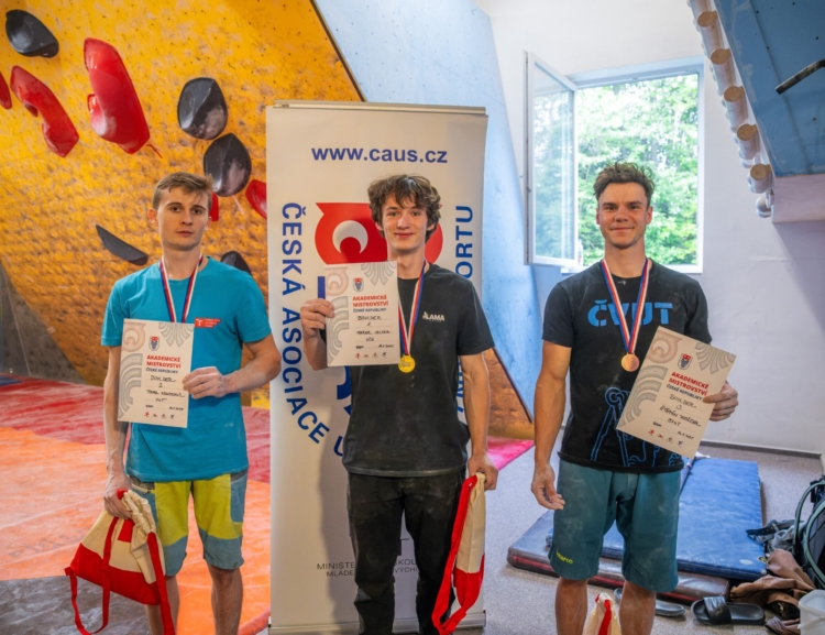 Zlato pro VŠE na Akademickém mistrovství ČR v boulderingu