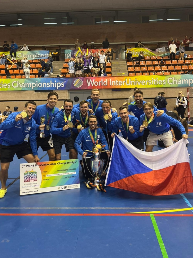 Futsalová reprezentace VŠE veze zlato ze světového šampionátu v Barceloně