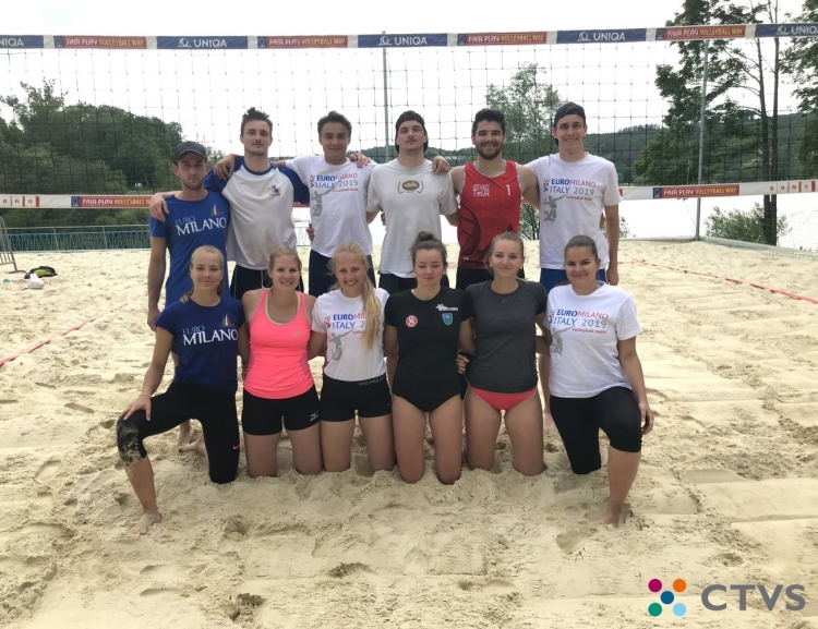 Úspěch studentů na Akademickém mistrovství ČR v plážovém volejbale smíšených dvojic
